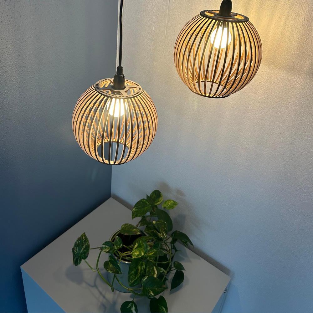 Unik lasercuttet lampe i træ